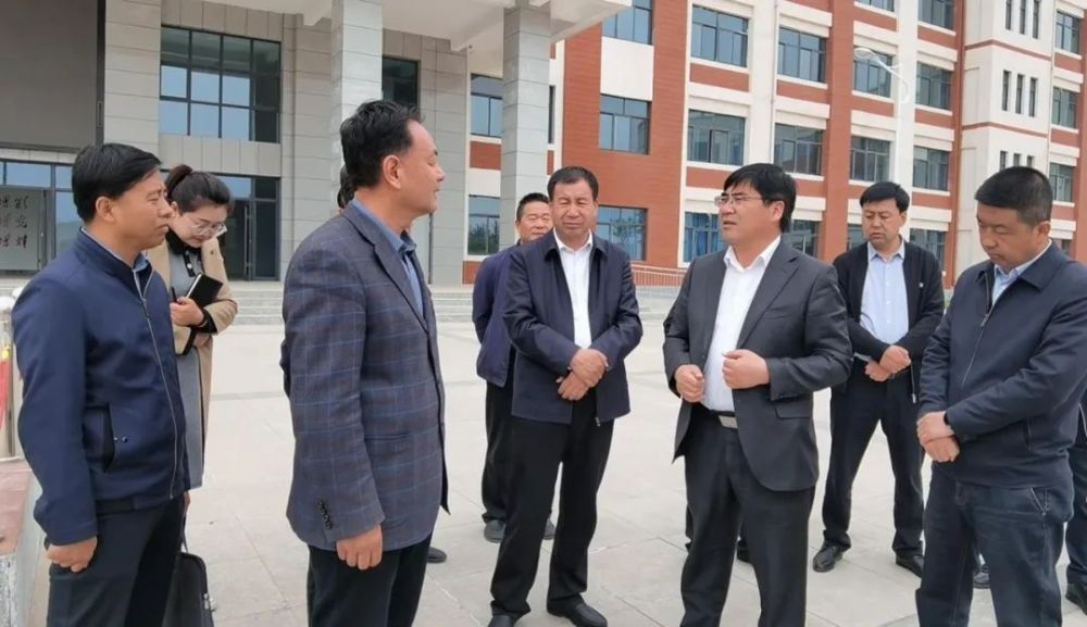 马良佐指出,县委县政府始终把教育作为头等大事,根本