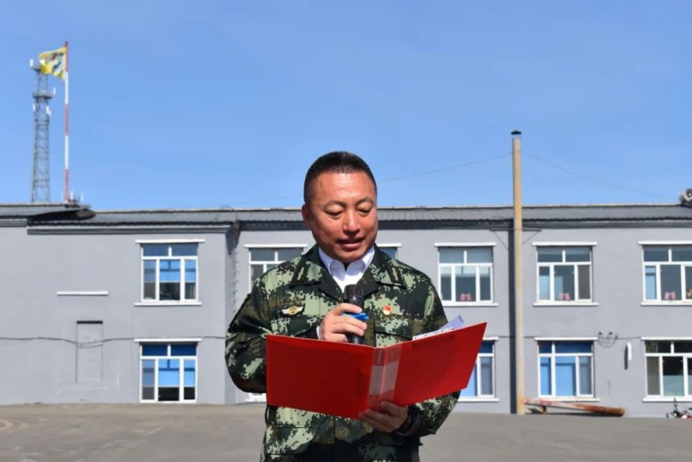 瓦拉干镇场举行五六大火反思活动