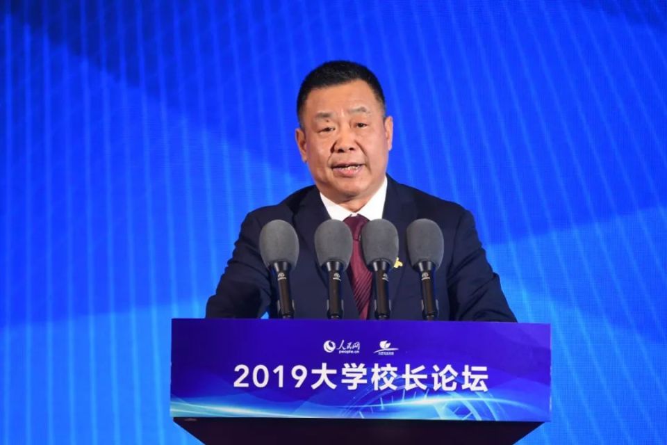 湖北省委常委、宣传部部长许正中履新紫荆文化集团董事长_腾讯新闻