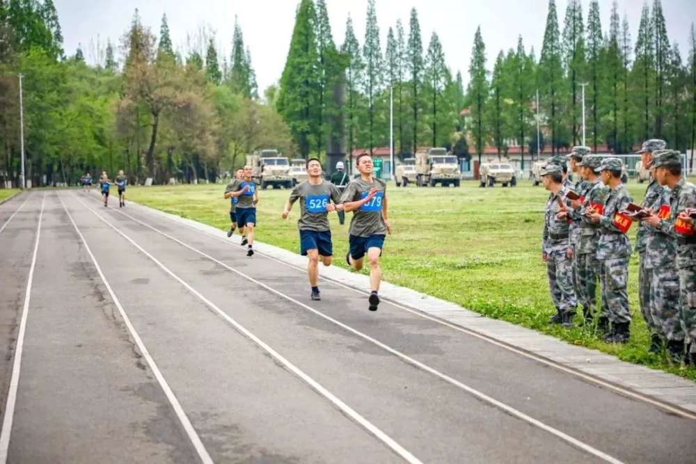 2023軍事體能訓練項目如何順利過關?這幾個要點不容忽視!_騰訊新聞