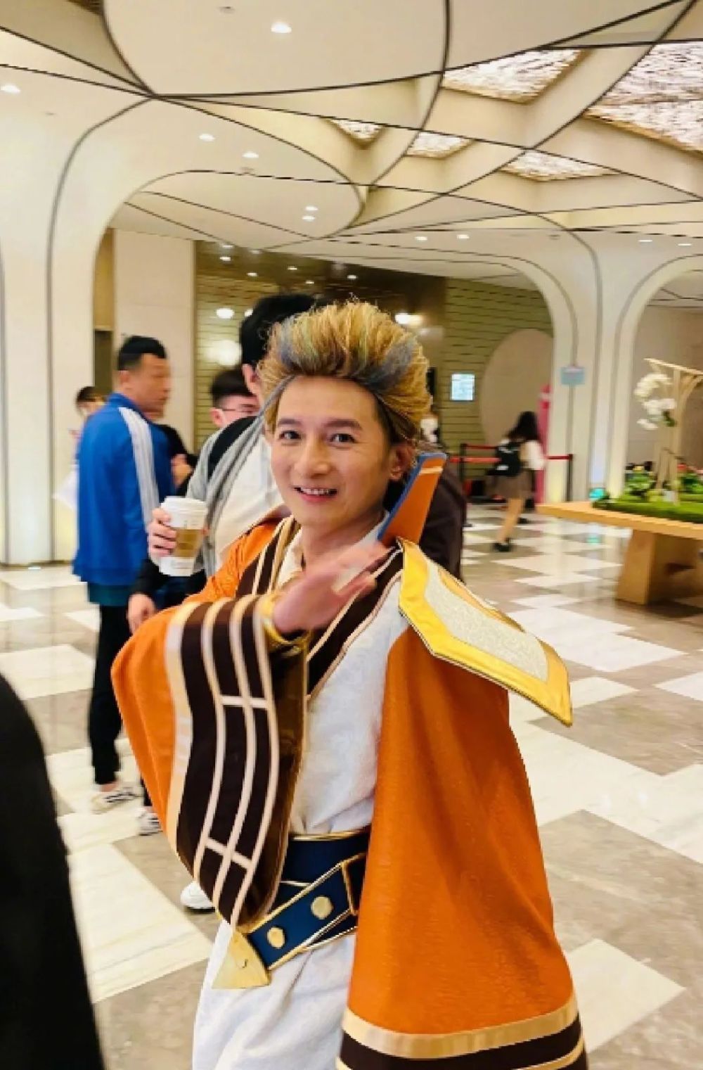 王霏霏cos上官婉儿,李维嘉cos狄仁杰,何与cos后羿,黄子韬cos诸葛亮