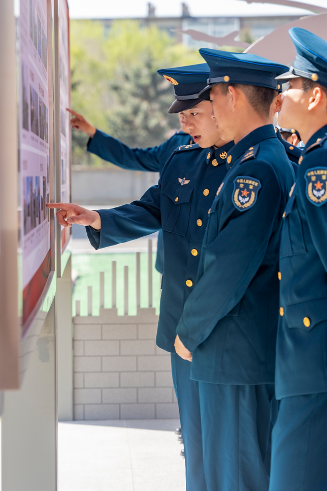 赓续血脉,凝聚力量,北部战区空军某旅旅史长廊落成启用_腾讯新闻