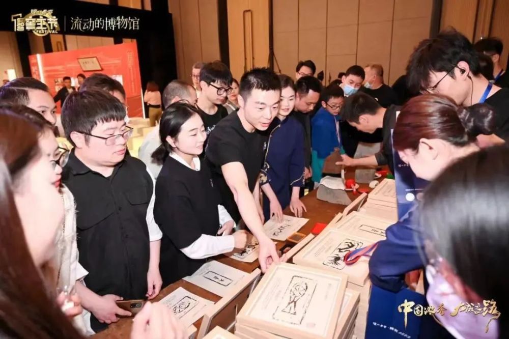 复盘“人气春糖”，传递了什么信号？