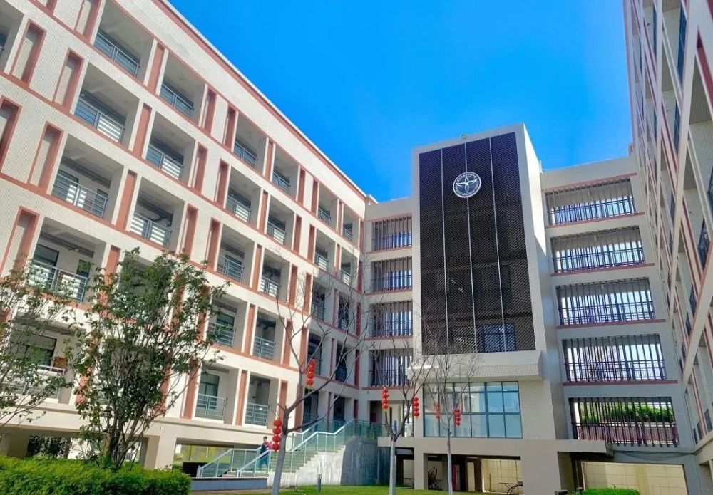 晋江这所学校招聘教师!_腾讯新闻