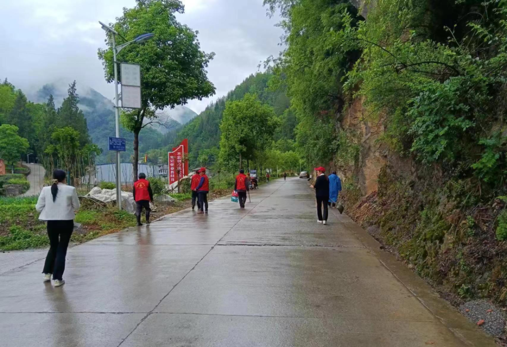 镇巴县简池镇:物质精神"两手抓" 乡村振兴美如画-腾讯新闻