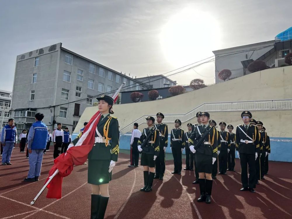 丹东市技师学院:让国防军事化管理 入眼入心入魂_腾讯新闻