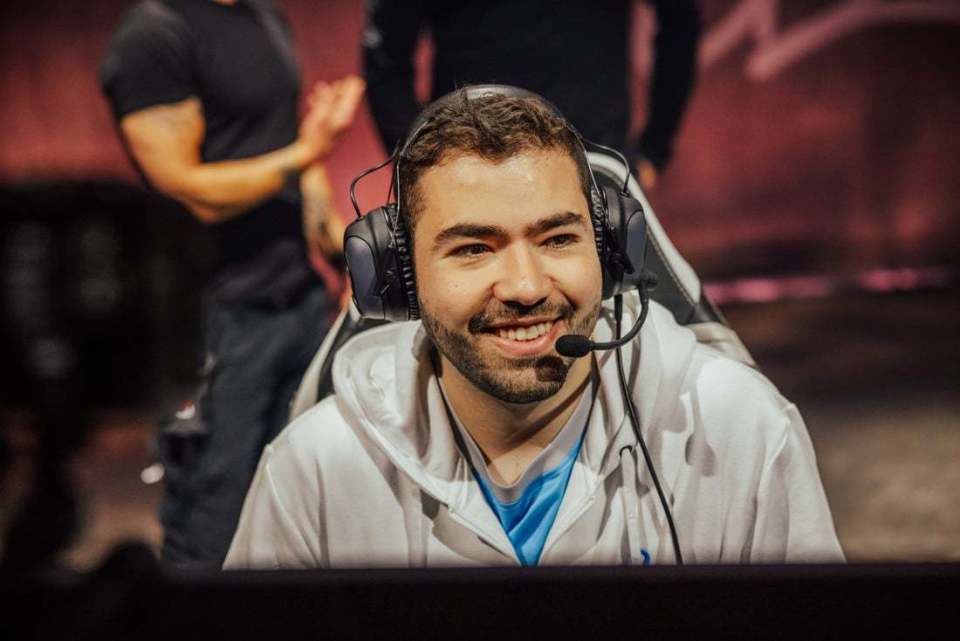 c9.fudge:想gg输,我可不想打jdg