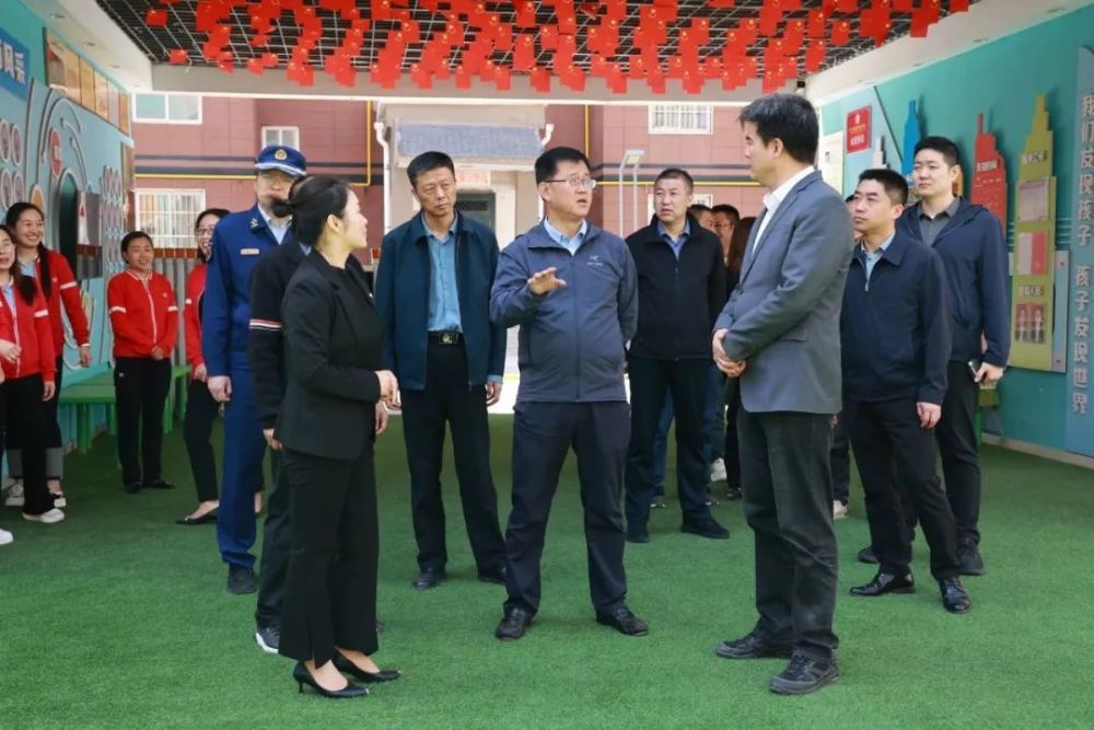 张继东先后来到产业园区果投好果库,弘大果业,金域华府小区,洛川县