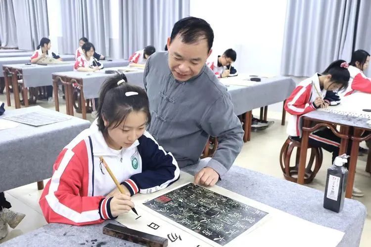 麻山镇中学图片