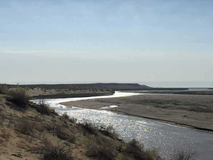 访华前中亚两国或将结束交恶史