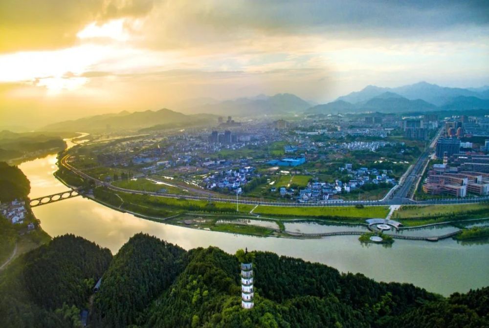 【中国十大秀美之城61我的城】休宁县:状元故里风光美_腾讯新闻