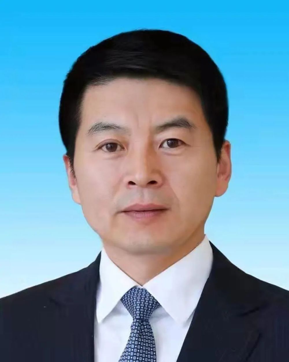 2005年10月起历任沈阳铁路局总工程师(副局级),副局长,青藏铁路公司