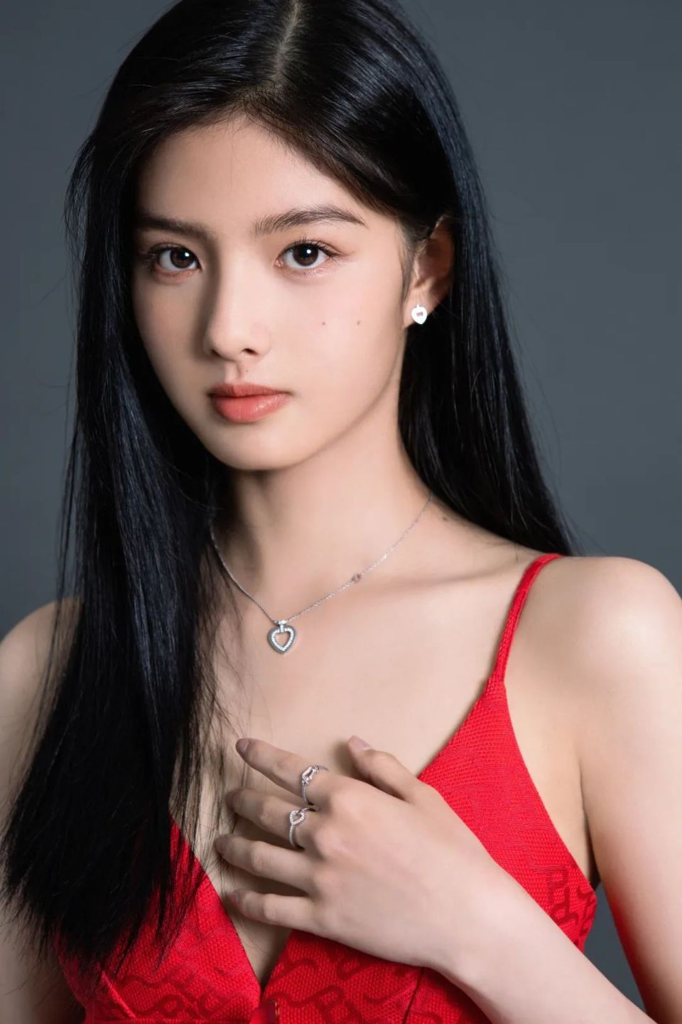 艾米演绎fred斐登闪目风采