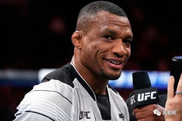 阿尔梅达首局降服罗森斯特鲁克豪取5连胜