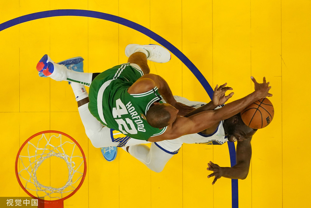 凯尔特人的秘密武器绿军更衣室领袖霍福德用高尔夫球拯救球队