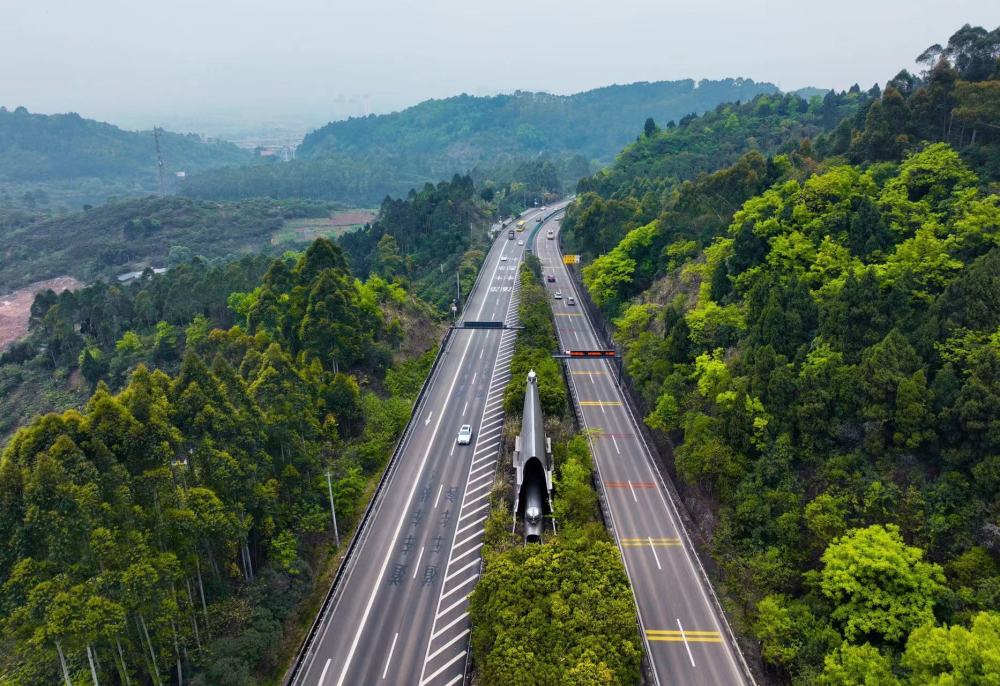 厦蓉高速成都段本月将交通管制_腾讯新闻