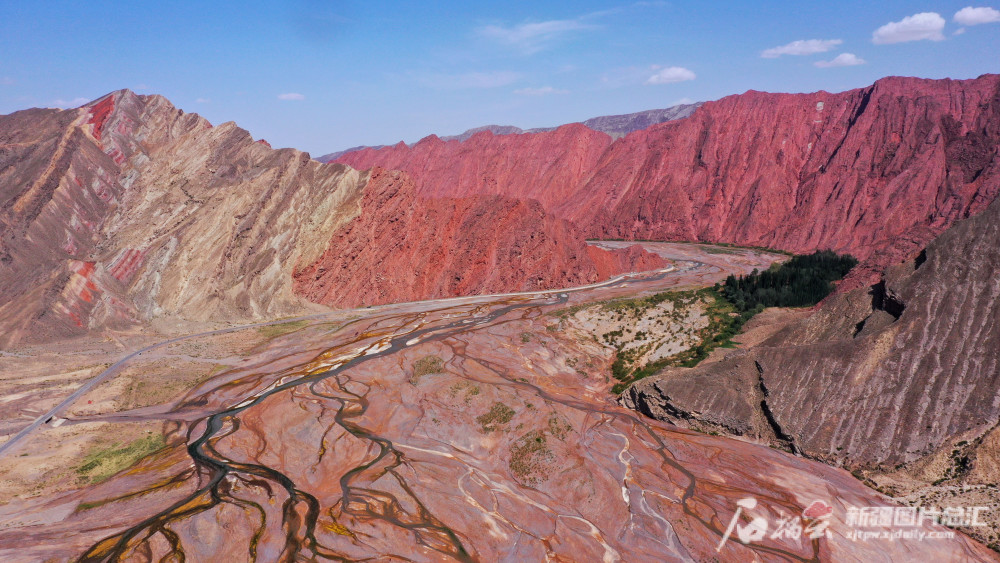 柯坪县这条最美农村公路美在哪?