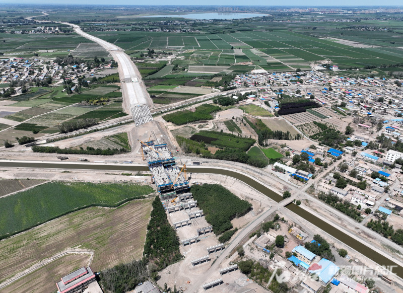 乌鲁木齐绕城高速(西线)工程建设顺利推进