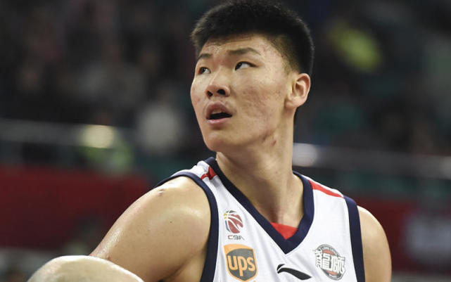 男篮小将结束美国特训 调侃学英语全靠不要脸|范子铭|男篮国家队