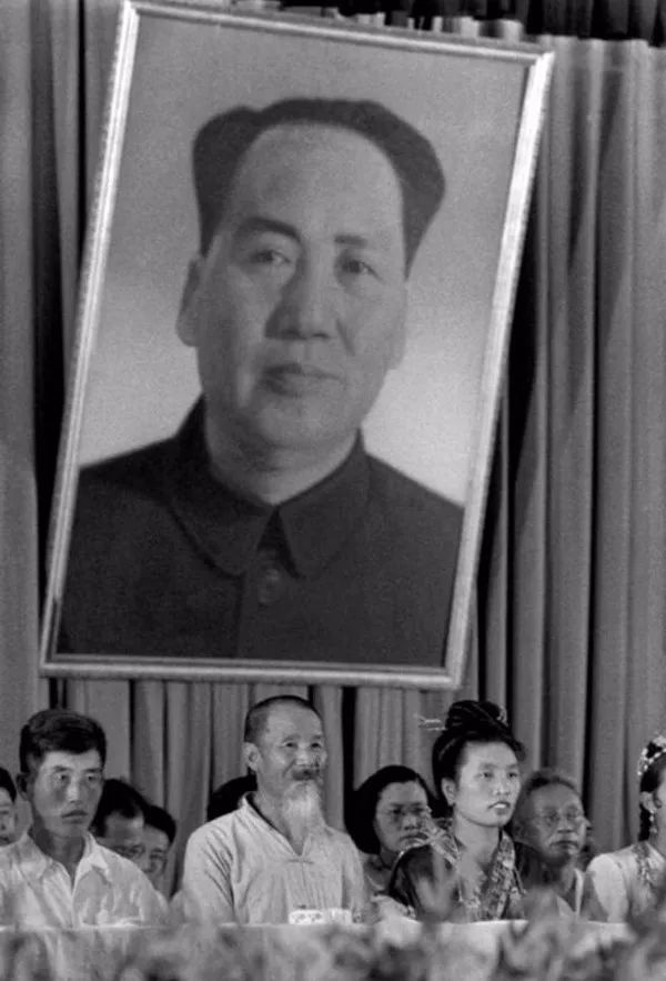 汤姆·哈金斯|一直未公开的绝版旧照，看看1956年的中国究竟什么样