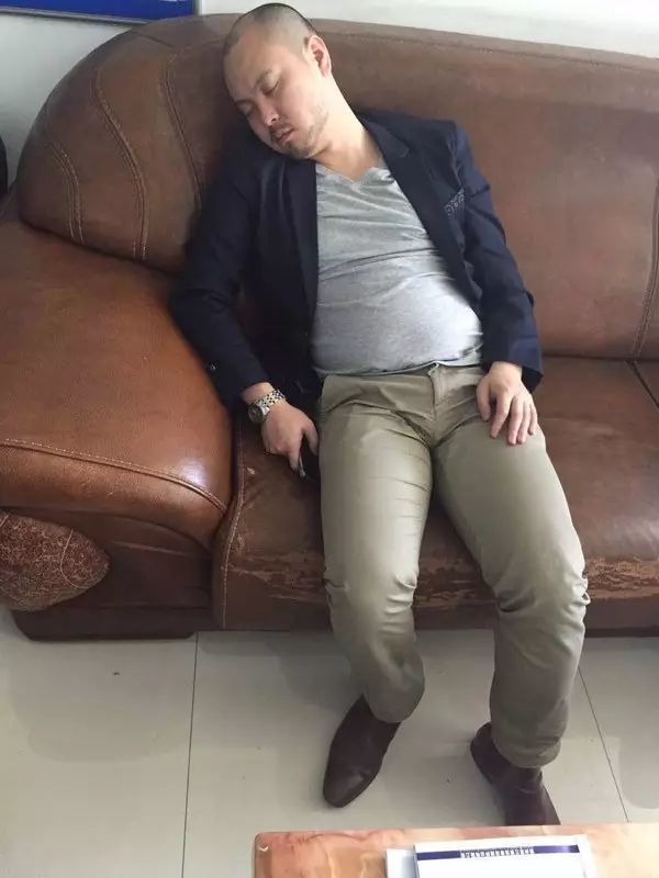 年前帅的合不拢腿,年后丑到形象全毁