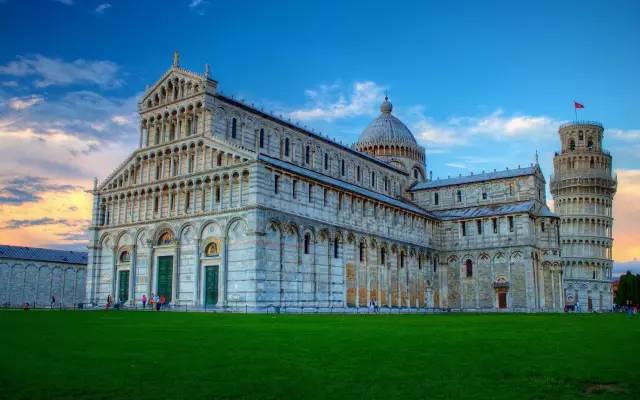 座標:柬埔寨暹粒市區北部 「 比薩斜塔 leaning tower of pisa 」