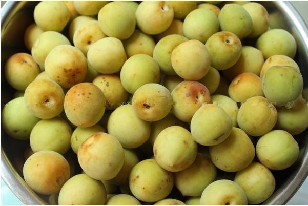 黄冈农村这种水果被称为返老还童果现在正是吃它的时候