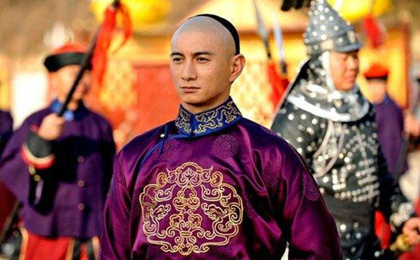 明白原来前任总舵主于万亭是想利用陈家洛和乾隆的关系来光复汉人江山