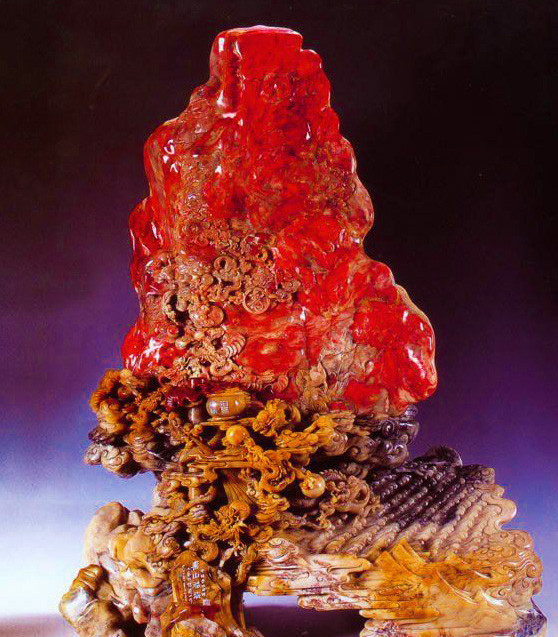 这块"血玉"堪比极品翡翠"昭仪之星"