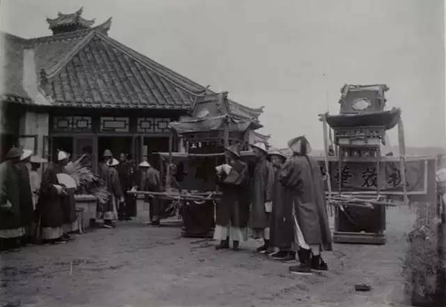 新學(xué)堂歌詠鵝春曉舞蹈入侵豪華八國聯(lián)軍專家團(tuán)百年藝術(shù)家天河區(qū)摩登百貨貴嗎