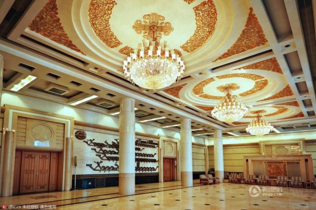 人民大会堂下的秘密地铁(人民大会堂香烟价格表和图片大全)