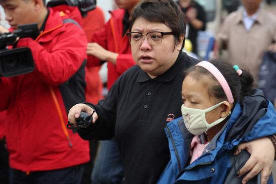 韩红|韩红晒慈善基金会年度报告再遭大V叫嚣：又是这套浑水摸鱼的把戏