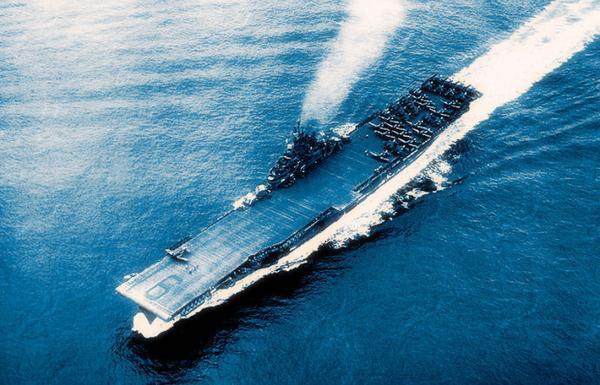 该舰与"长岛"号的另一个区别在于 携带的燃油数量极为有限,仅有10000