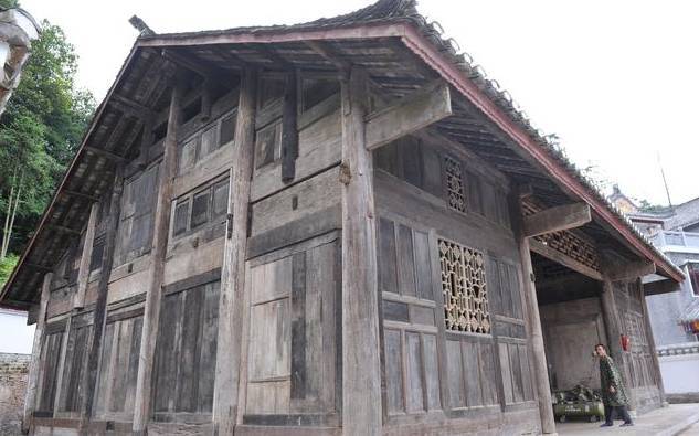 价值8亿的金丝楠木屋刷爆朋友圈然而真相却是