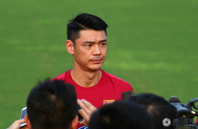 卓尔派2将为国足陪练 曾诚:时刻关注着家乡球队