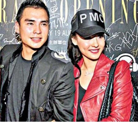 张柏芝|张柏芝被追讨千万，港媒直击其母开网约车谋生，订单惨淡愁容满面