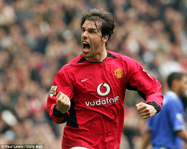 范尼曾领衔曼联锋线组合