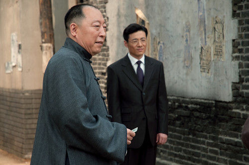 三剧连播,高级瘫倪大红真大红了!明明很有人