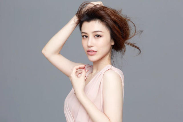 穿婚纱尽显好身材|刘翔|吴莎|葛天|刘翔前妻