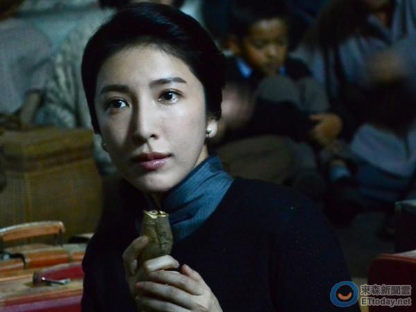 在台湾播出的电视剧《一把青》剧情超虐心,饰演师娘秦芊仪的杨谨华,戏