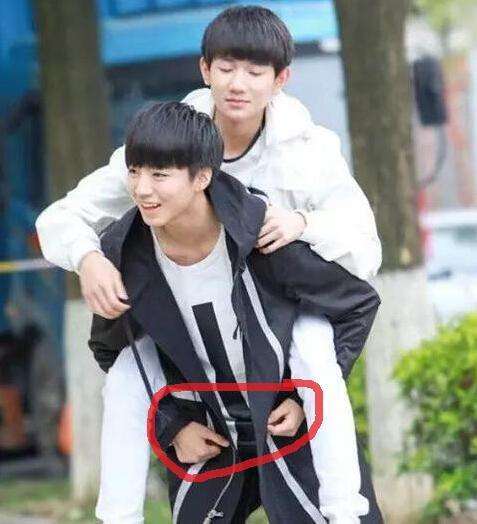 盘点娱乐圈里的最佳"绅士手",然而大家却把注意力放在第5张