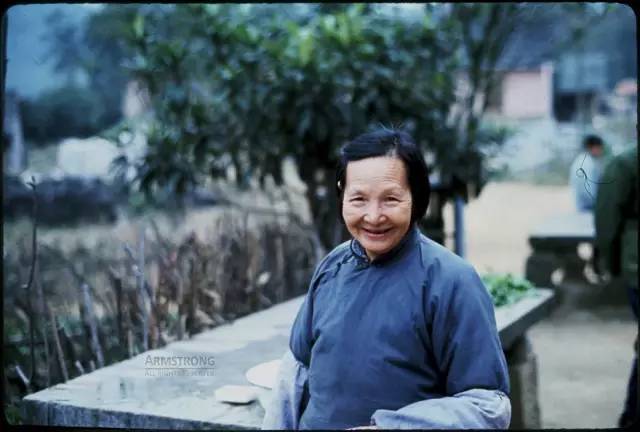 张中国|40年前这对美国夫妇，随手拍了1600张中国旅行照，看着看着泪目了