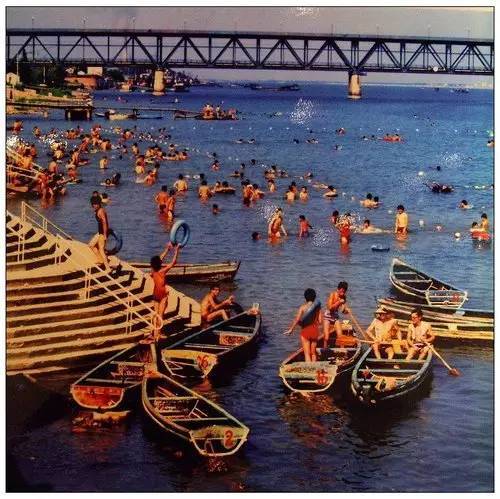 美国_旅游|37年前一对美国夫妻，随手拍的中国旅游照，看哭了所有人……