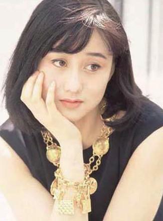 李连杰|亚洲小姐利智：赌王为她心动，李连杰抛妻弃女，追求十年才成功