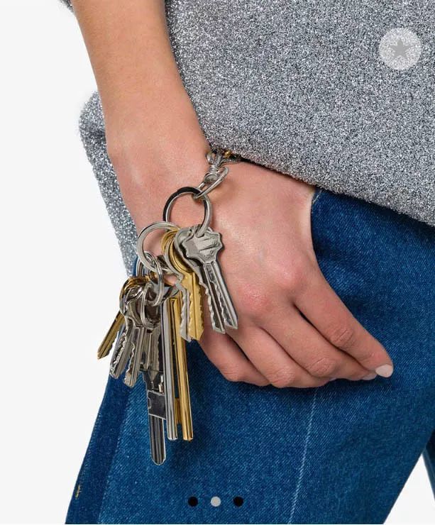 意思,这设计真心看不懂啊 -美术志- / 2 奇葩的时尚单品 prada裹尸袋