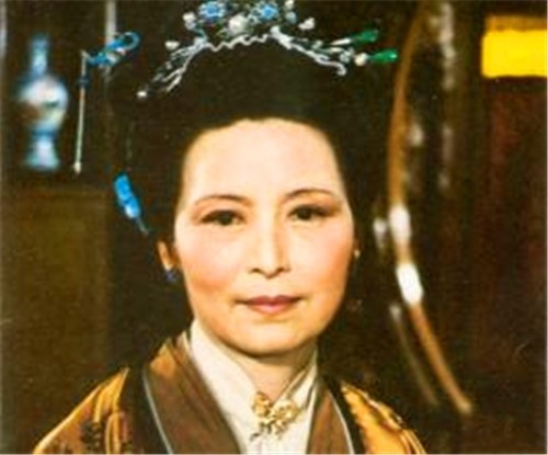 为什么说王夫人是《红楼梦》里最虔诚的佛教信