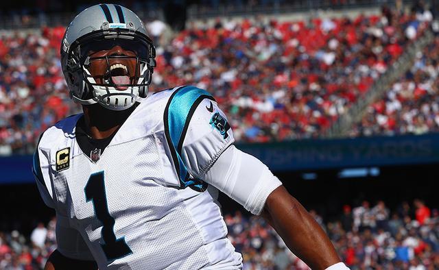 黑豹队当家四分卫卡姆-牛顿在回应一位女性记者针对牛顿队友的提问时