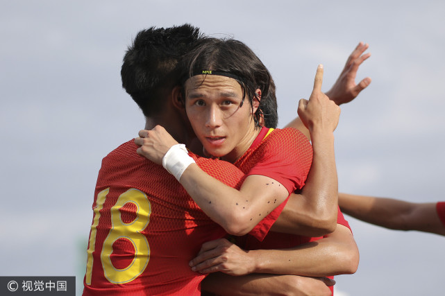 名记:办参赛证要看户口本 谁给改年龄开绿灯?