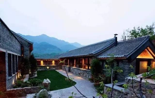 萨洋|老外辞职500强，10年爆改中国山沟30栋老宅，造福一整个村庄！