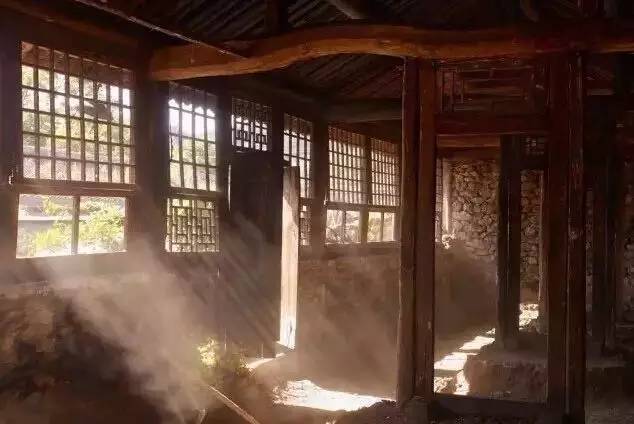 萨洋|老外辞职500强，10年爆改中国山沟30栋老宅，造福一整个村庄！